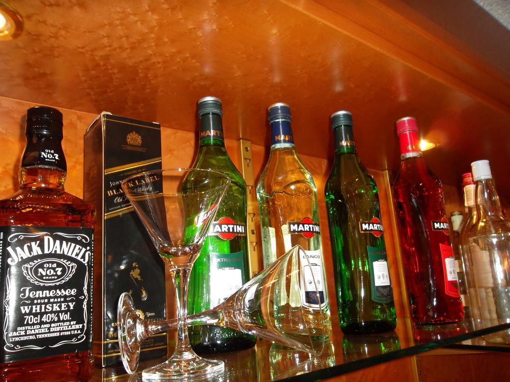 阿克真特科勒酒店 Gießen 外观 照片